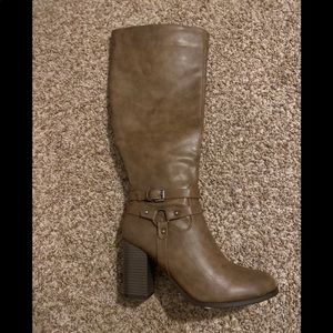 Heeled Boots. DK Taupe “Brown”.